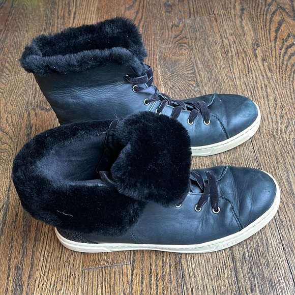Ugg Sneakers - Picture 6 of 9